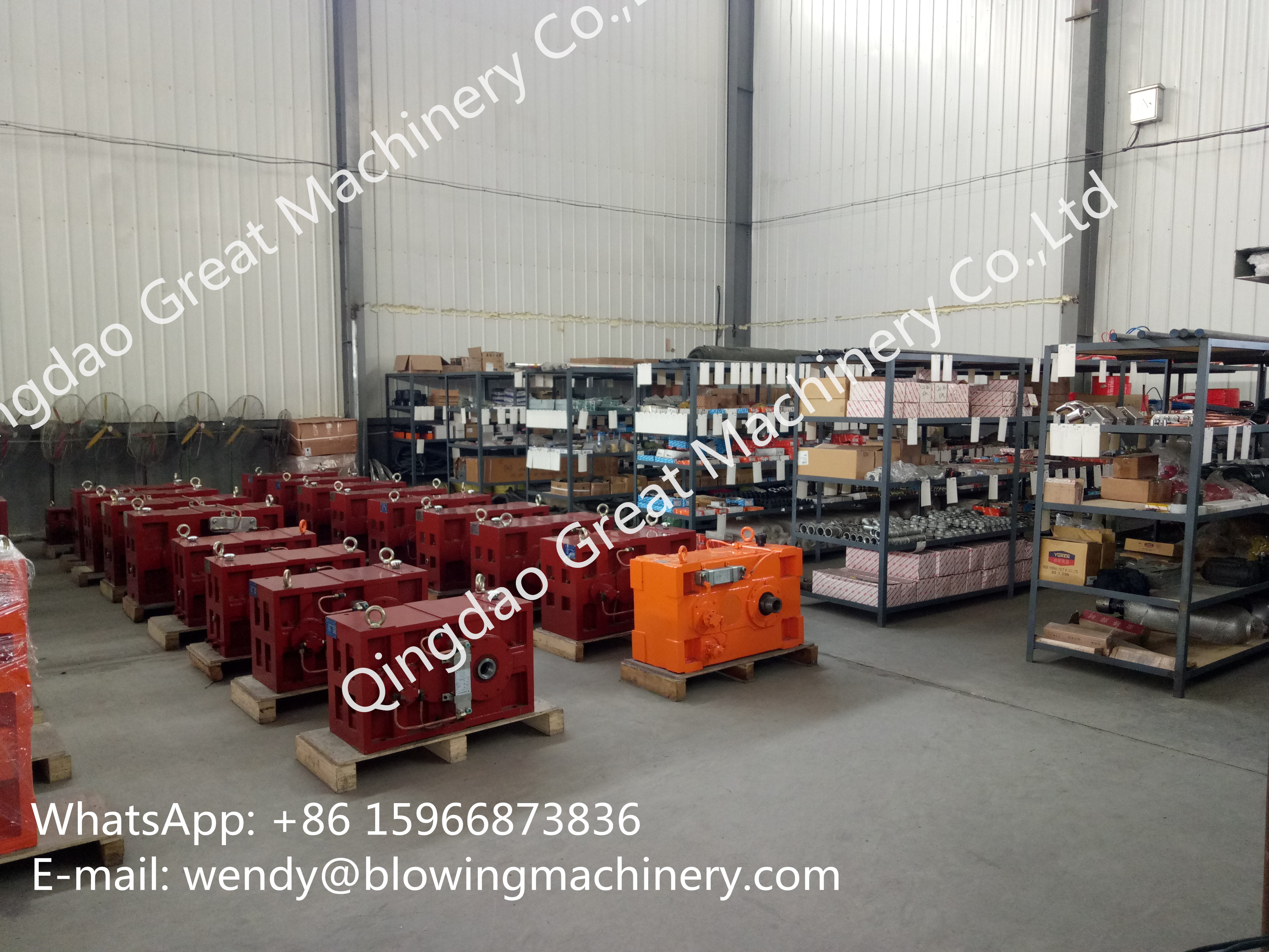 Water tank blow moulding machinery.jpg